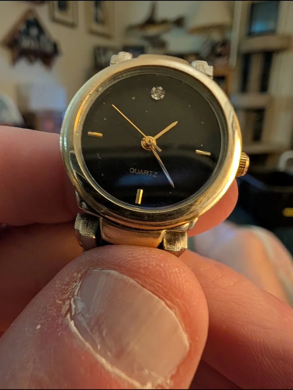 Vintage Quartz Movement Ladies Watch With Brand New Battery In It
